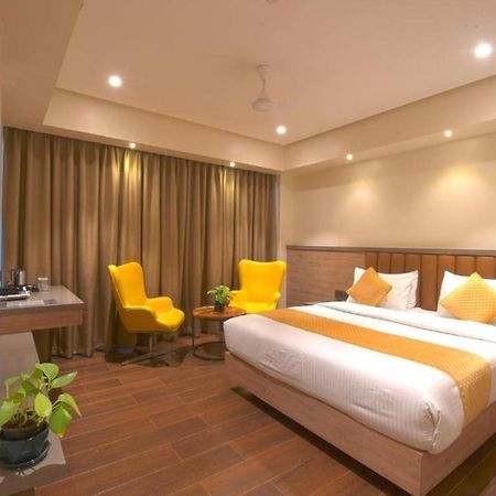 The Natraj Yes Please -New Delhi Hotel Buitenkant foto