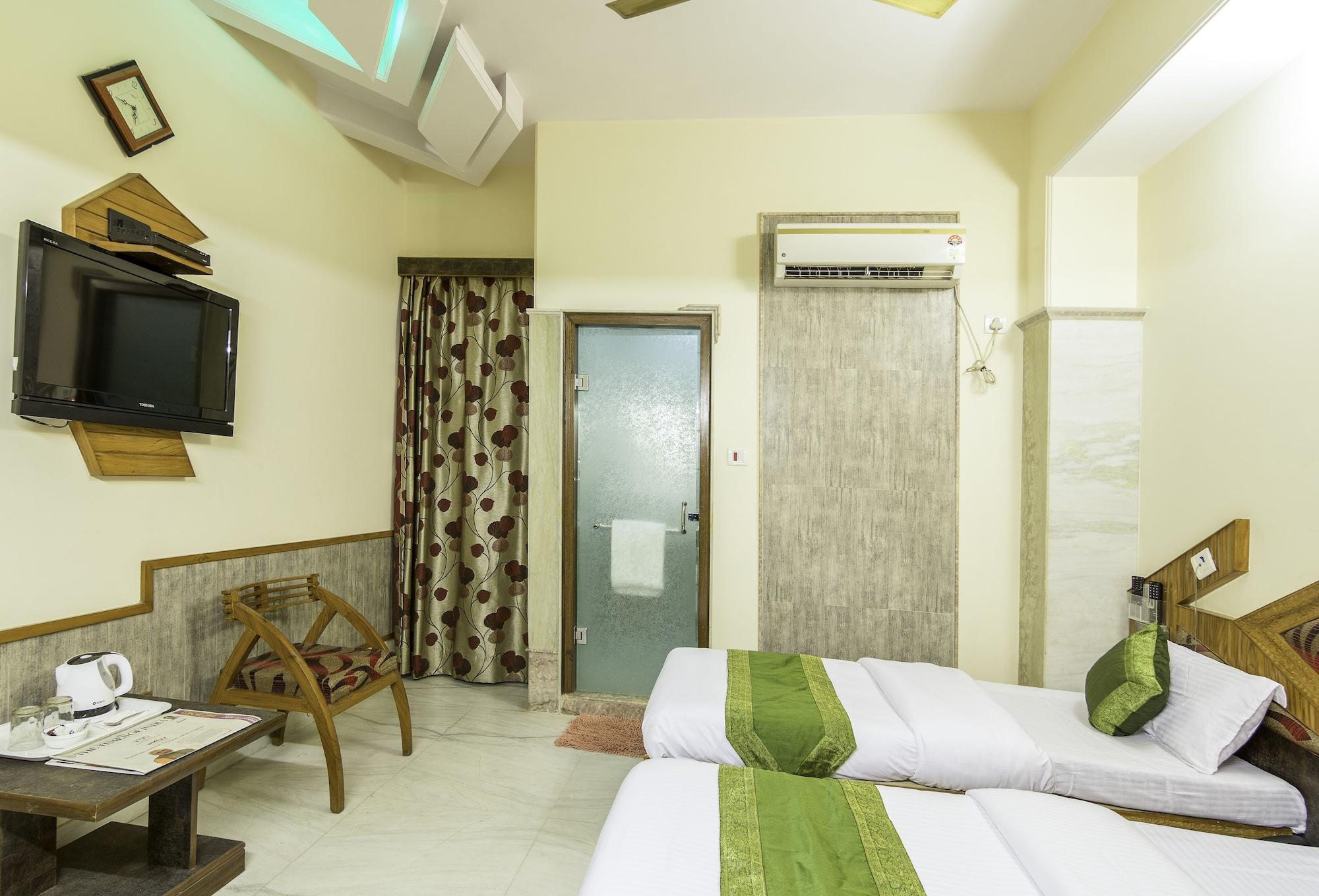 The Natraj Yes Please -New Delhi Hotel Buitenkant foto