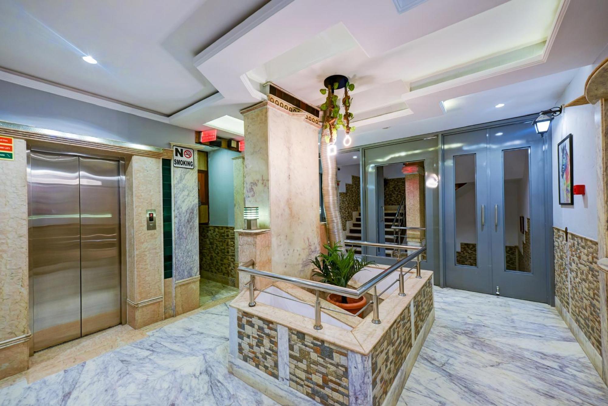 The Natraj Yes Please -New Delhi Hotel Buitenkant foto