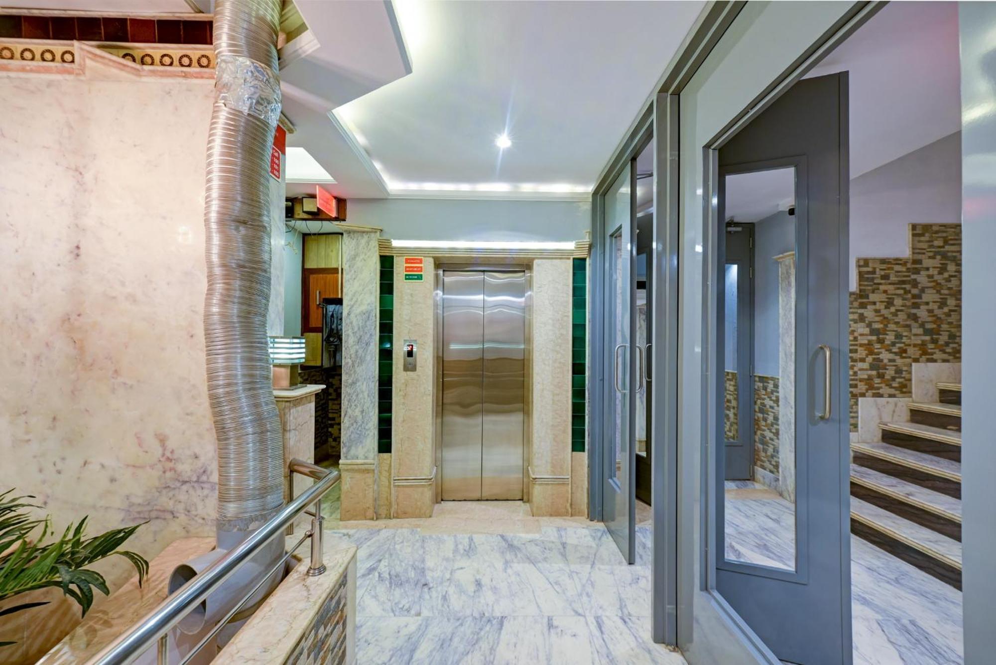 The Natraj Yes Please -New Delhi Hotel Buitenkant foto