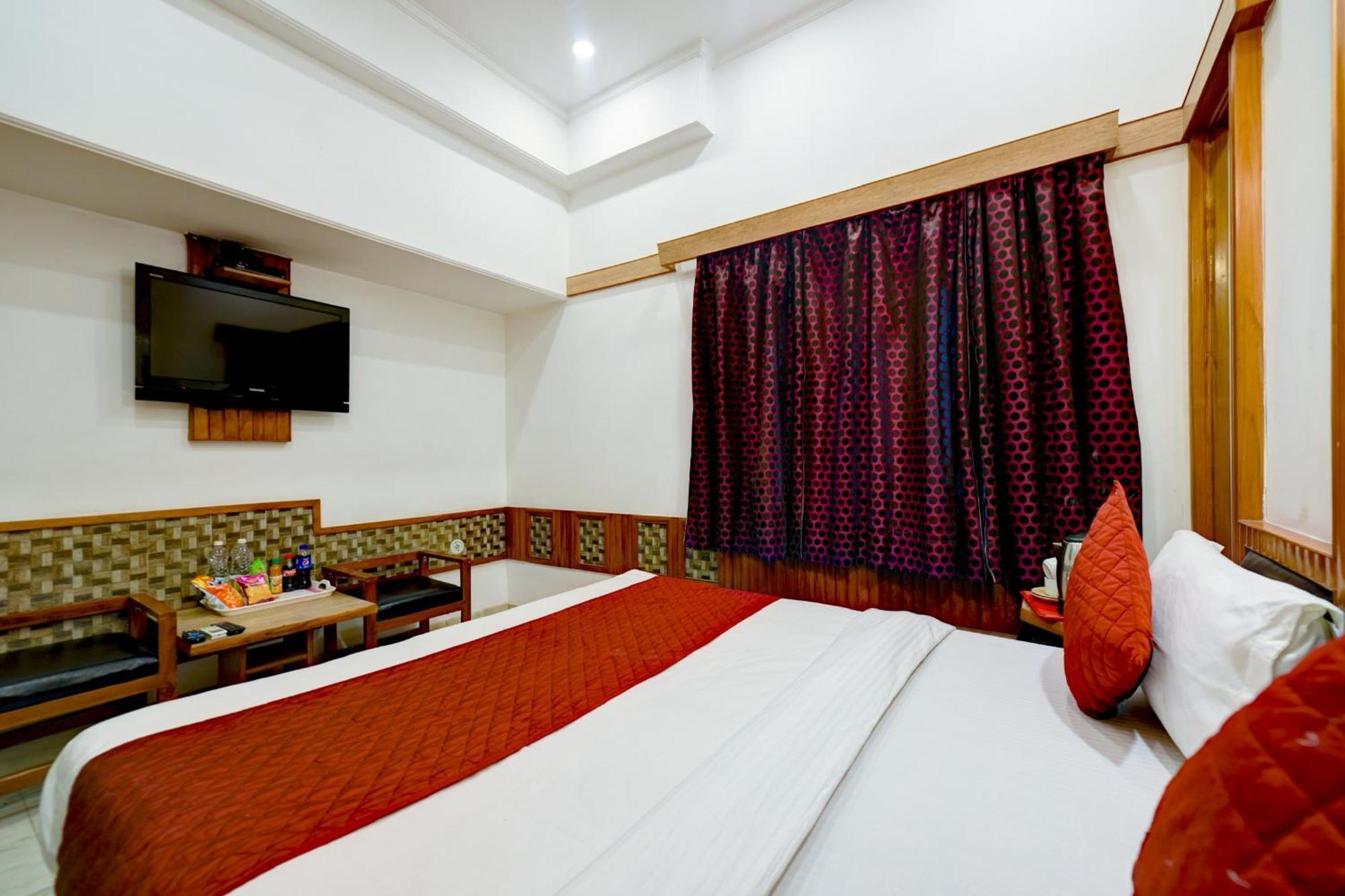 The Natraj Yes Please -New Delhi Hotel Buitenkant foto