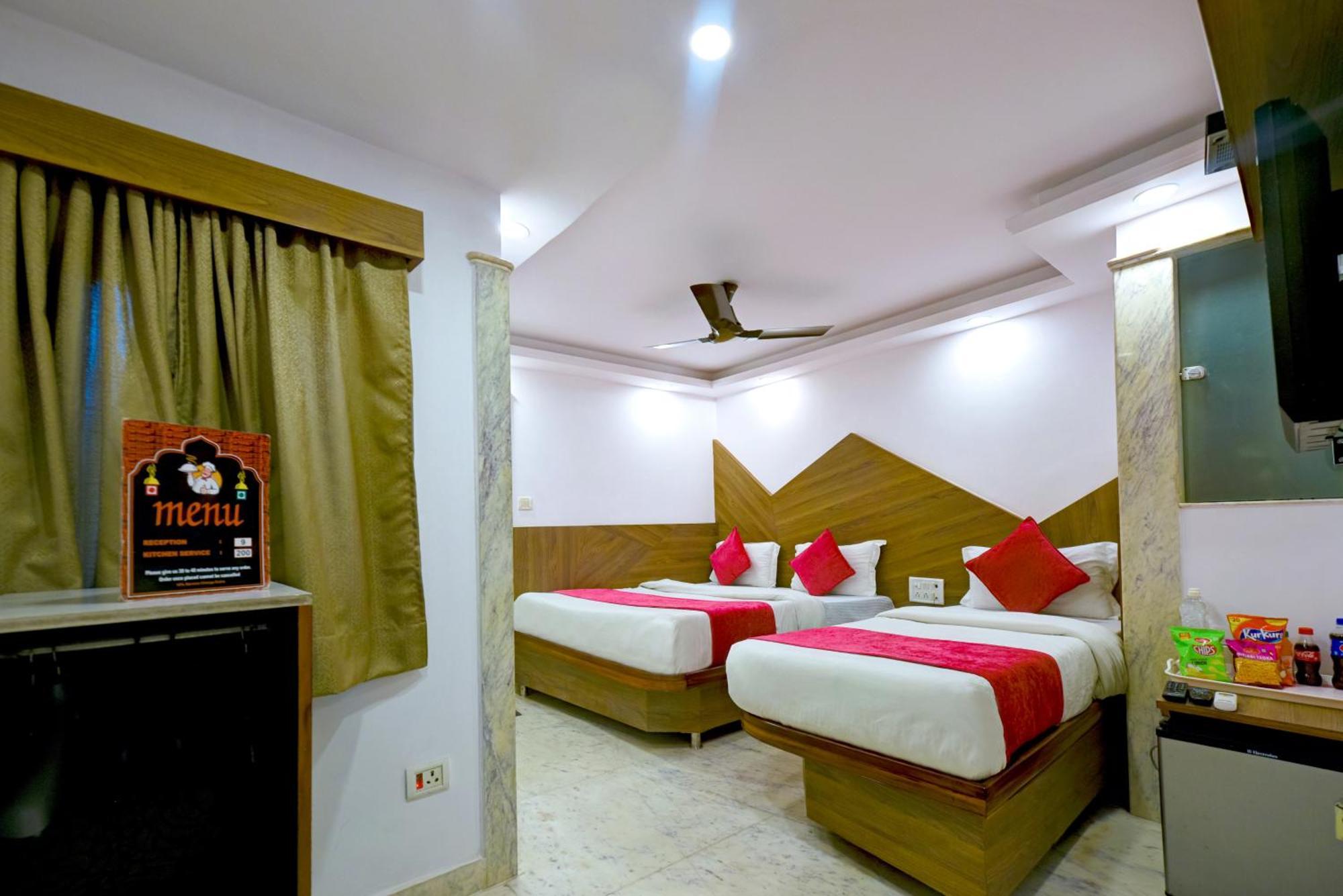 The Natraj Yes Please -New Delhi Hotel Buitenkant foto