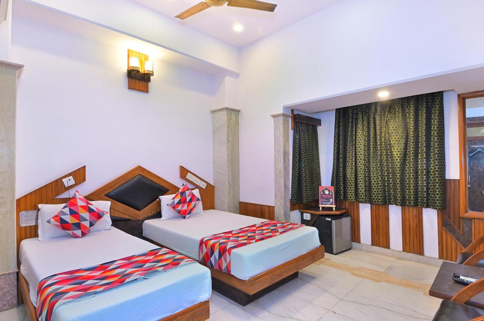 The Natraj Yes Please -New Delhi Hotel Buitenkant foto
