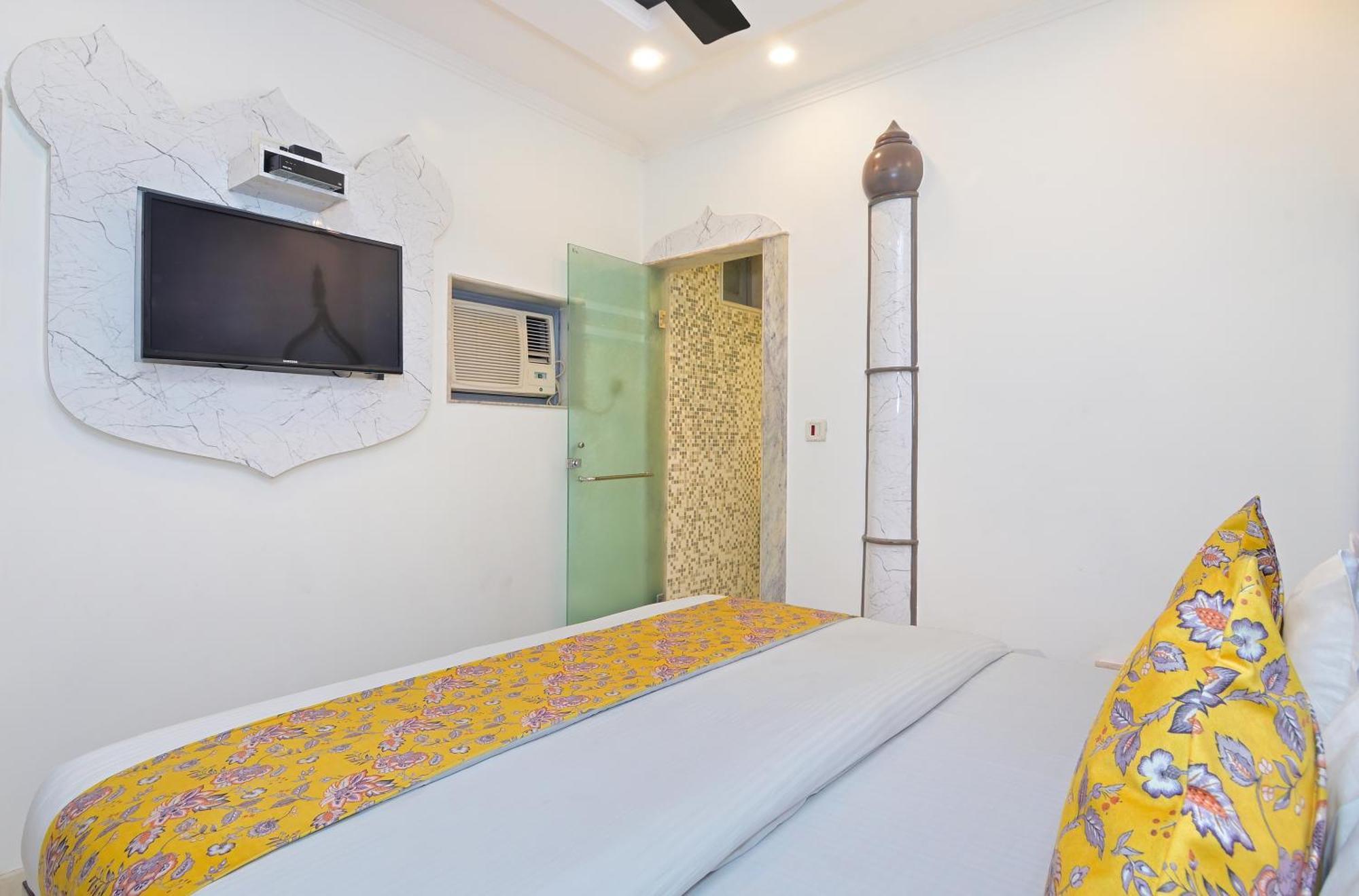 The Natraj Yes Please -New Delhi Hotel Buitenkant foto