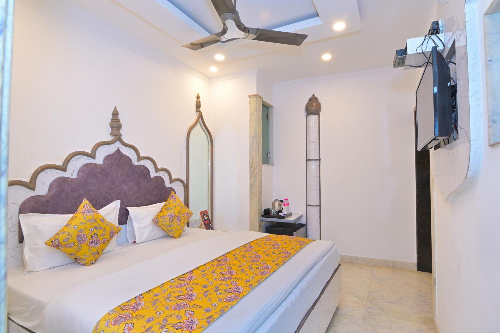 The Natraj Yes Please -New Delhi Hotel Buitenkant foto
